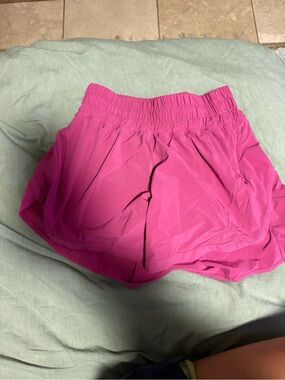 Lululemon Track That Mid-Rise 5’’ Shorts - Pink